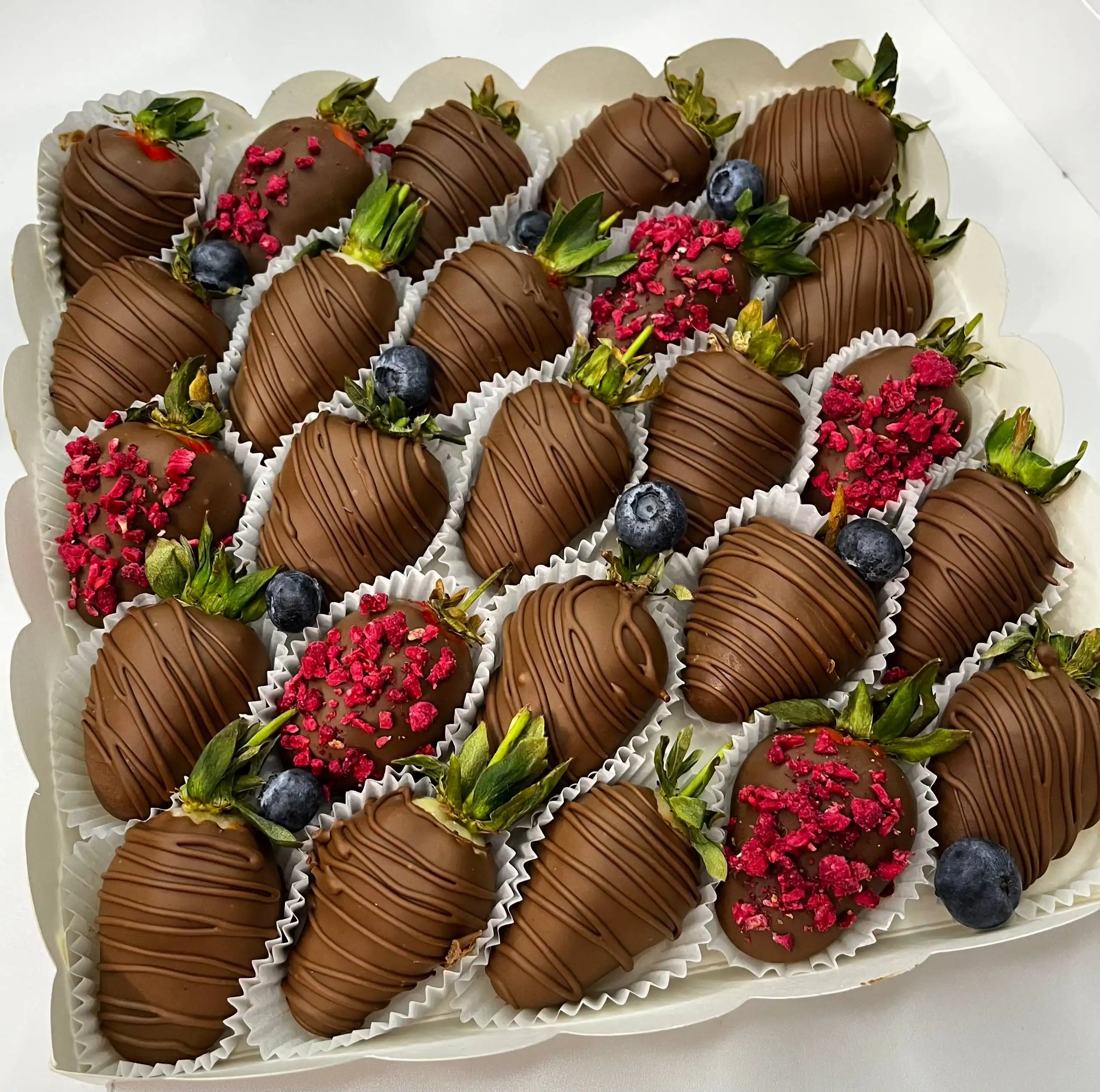 Подарочные наборы из свежей клубники в бельгийском шоколаде - Кулинария (Услуги) в Волгоград