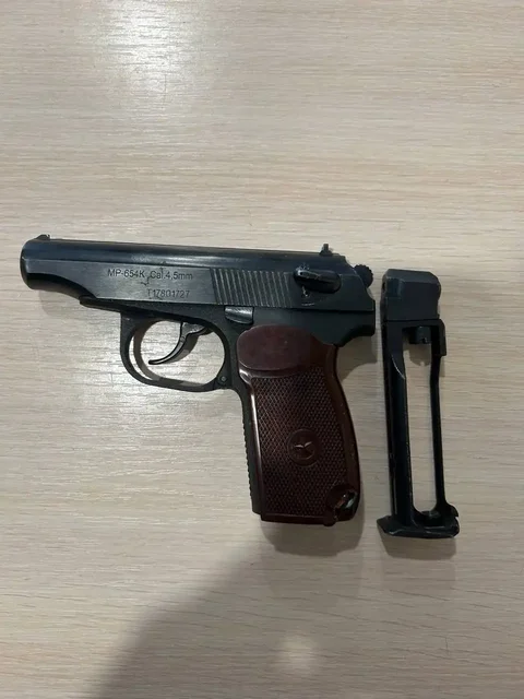 Продажа пневматического пистолета Макарова в Центральном районе Волгограда - Швейное оборудование в Волгоград