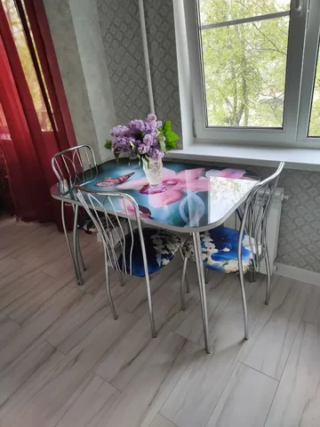 Продам кухонный стол и 4 стула б/у - Растения в Волгоград