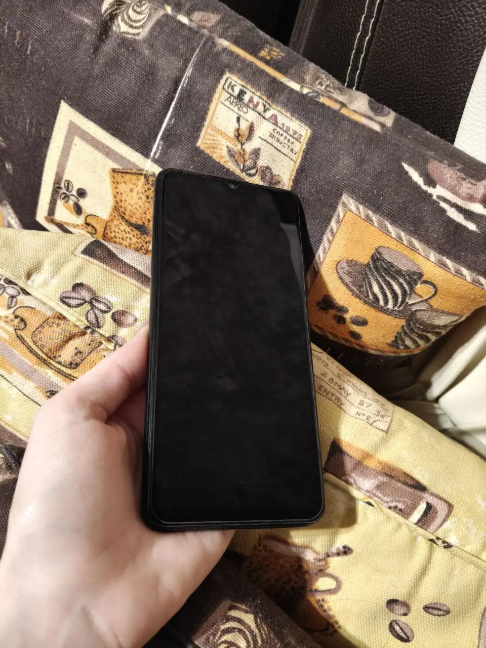 Продам Samsung Galaxy A12 в отличном состоянии - Смартфоны и телефоны (Электроника) в Волгоград