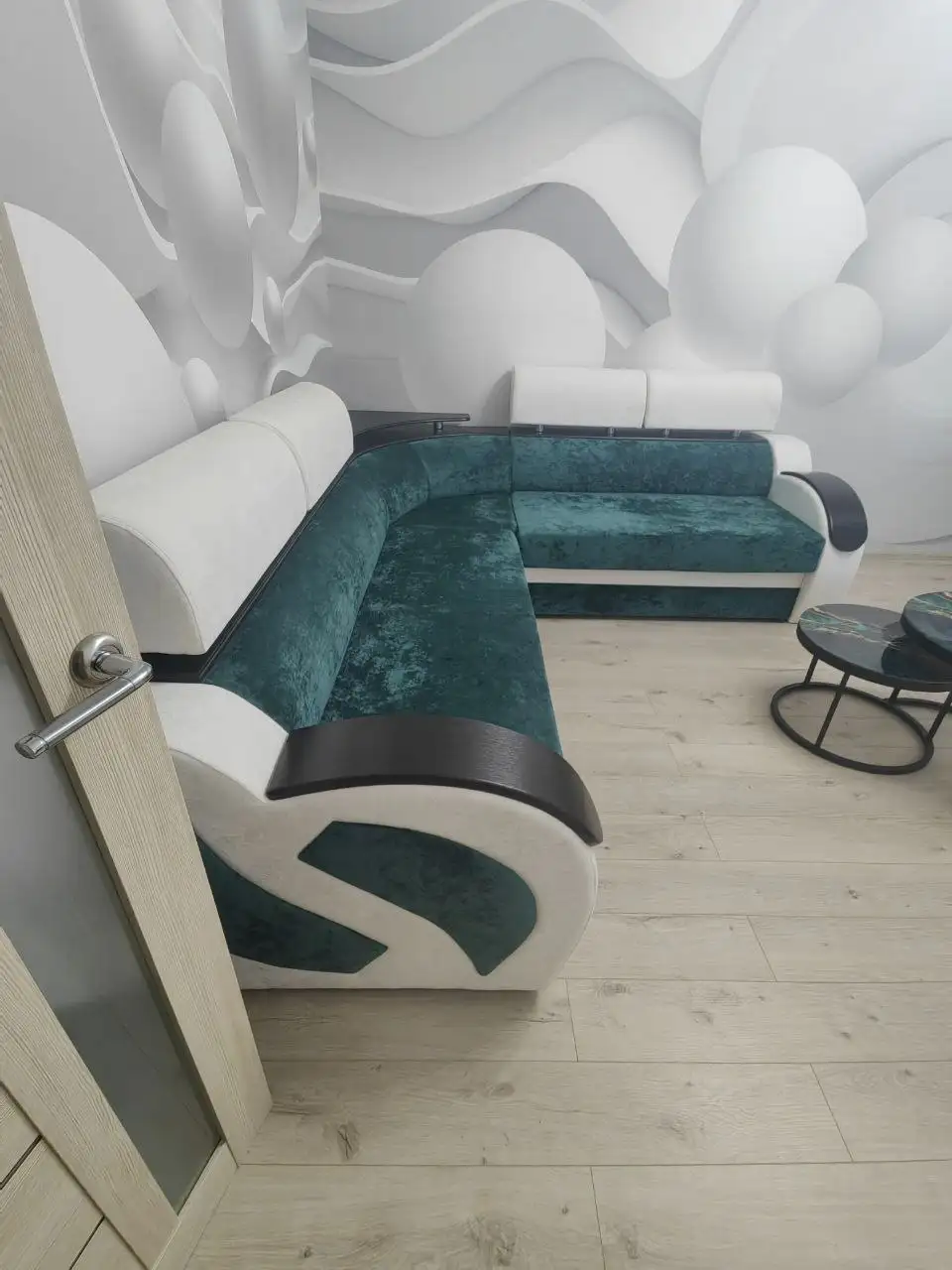 Продам угловой диван и кресло-качалку - Мебель (Для дома и дачи) в Волгоград