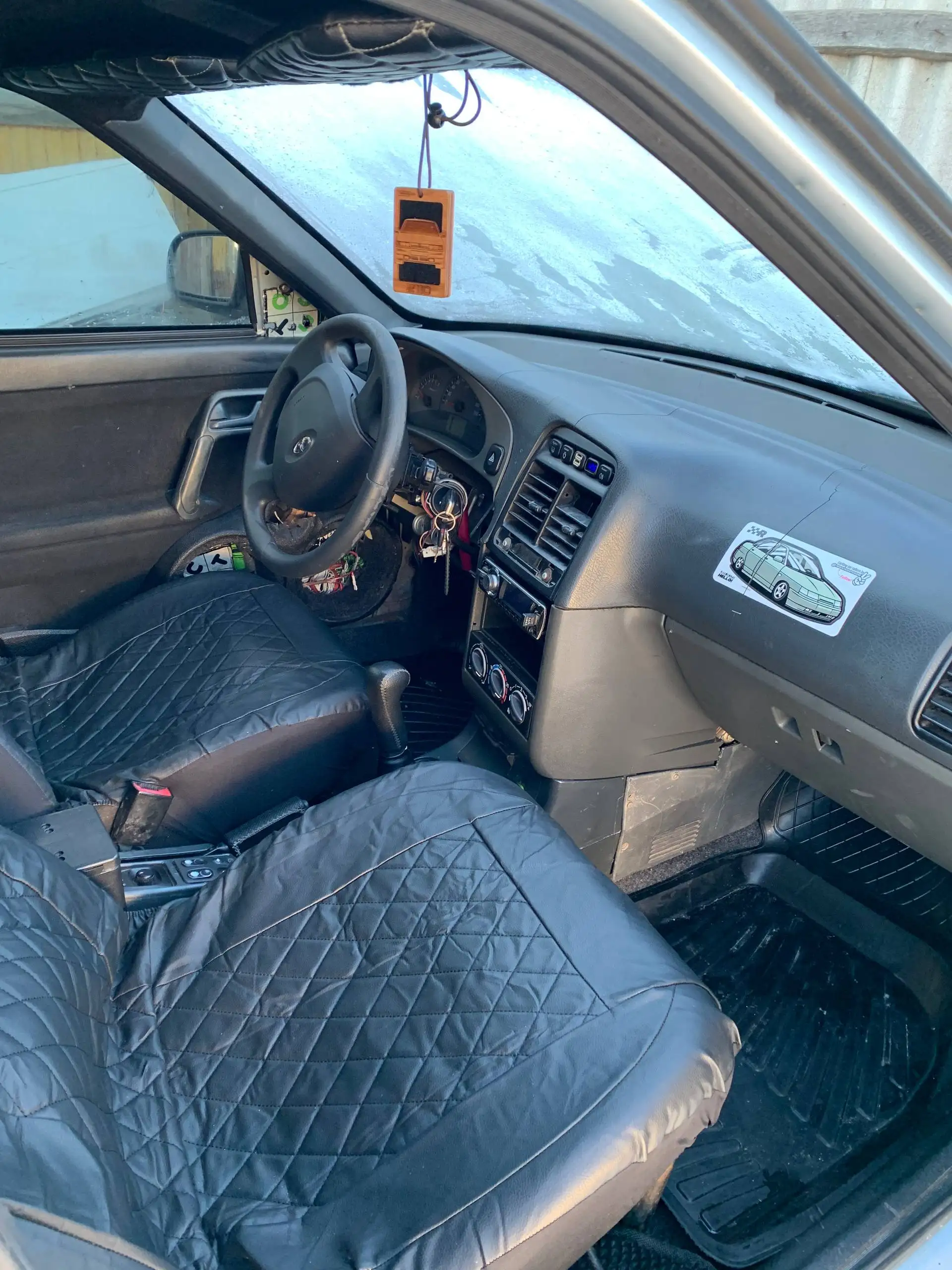 Стойки -50 денфи для автомобиля с новым климатом и лобовым стеклом - Автомобильные запчасти (Запчасти) в Волгоград