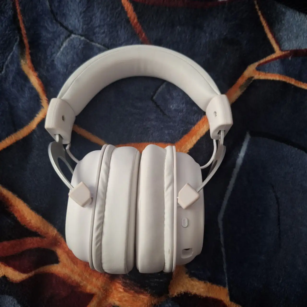 Беспроводные игровые наушники б/у - Аудиотехника (Электроника) в Волгоград