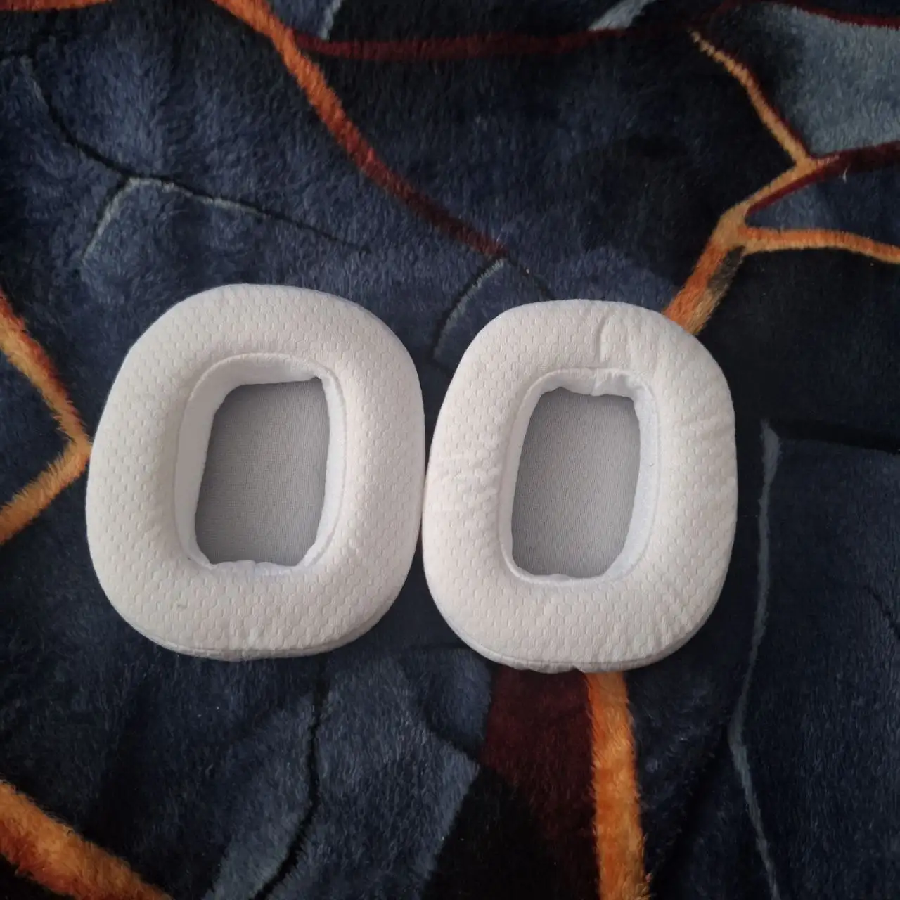 Беспроводные игровые наушники б/у - Аудиотехника (Электроника) в Волгоград