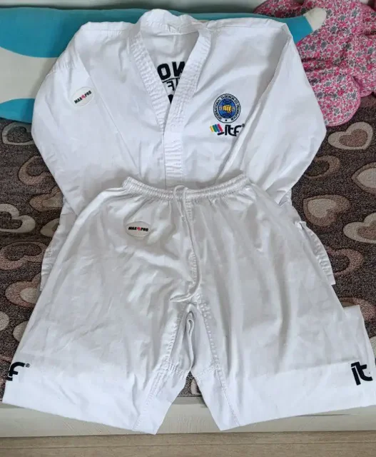 Кимоно для тхэквондо с сумкой - частное объявление в Волгоград