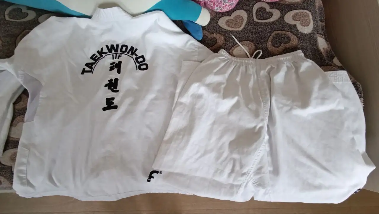 Кимоно для тхэквондо с сумкой - Спортивный инвентарь (Хобби и отдых) в Волгоград