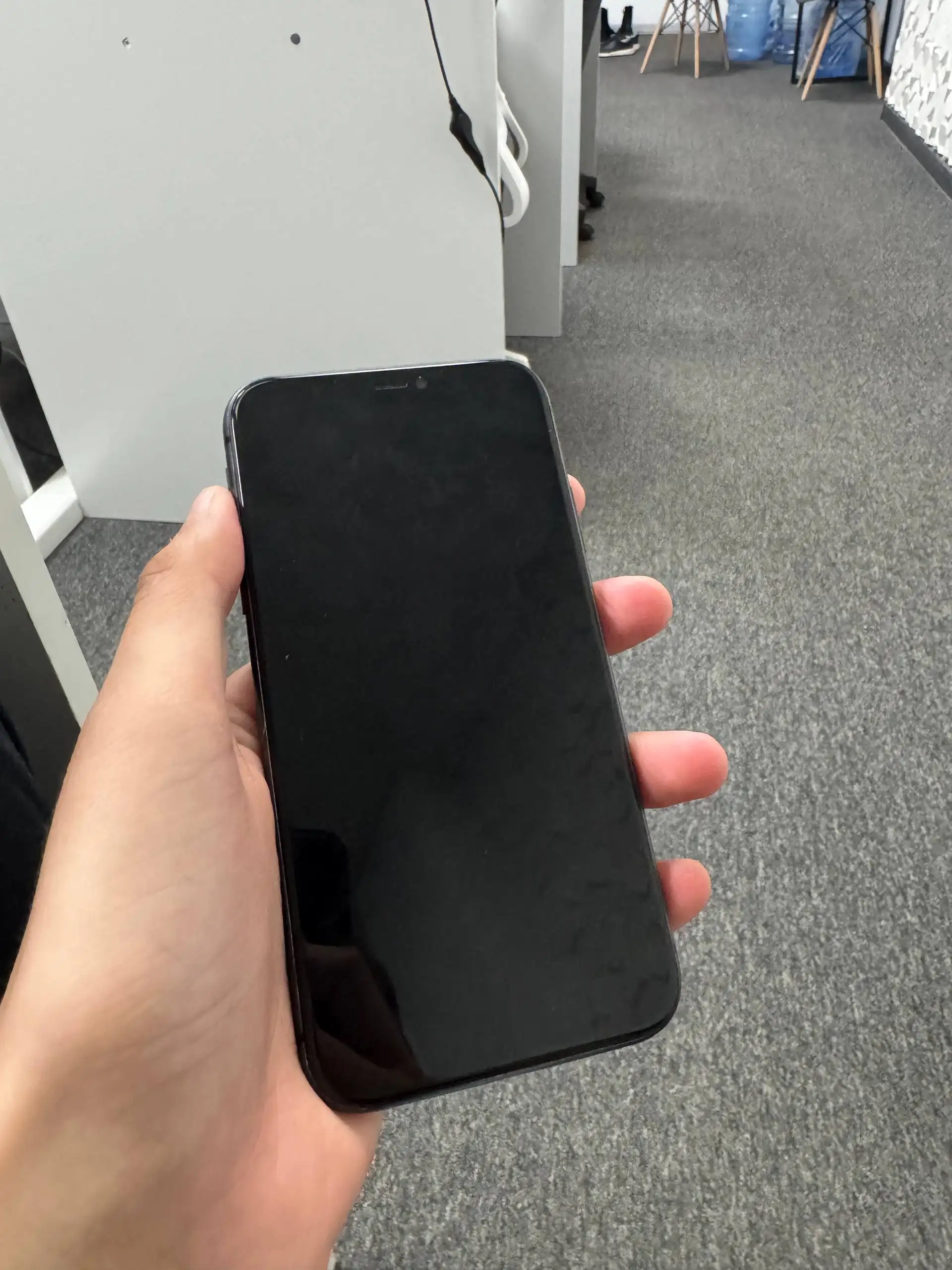 Продажа б/у iPhone и VR-очков Oculus Quest 3s в Волгограде - Смартфоны и планшеты (Электроника) в Волгоград