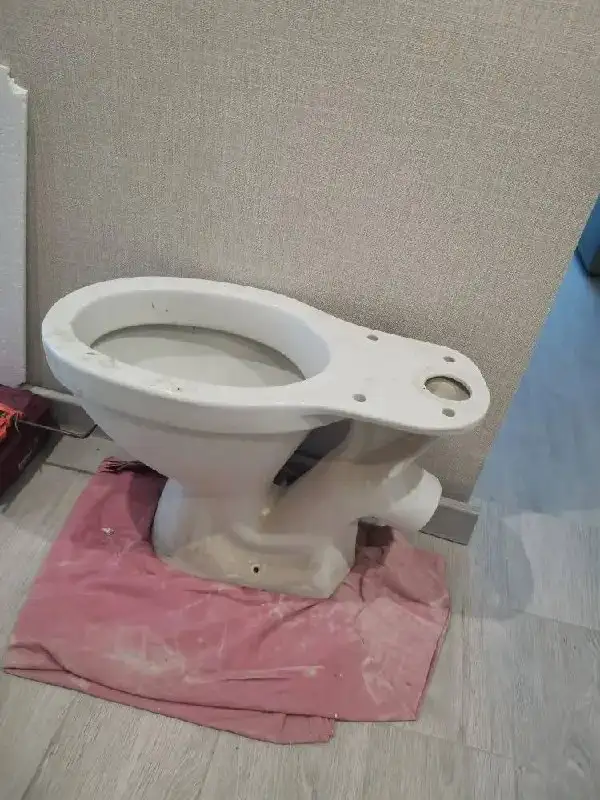 Продам строительный унитаз в Волгограде - Сантехника (Для дома и дачи) в Волгоград