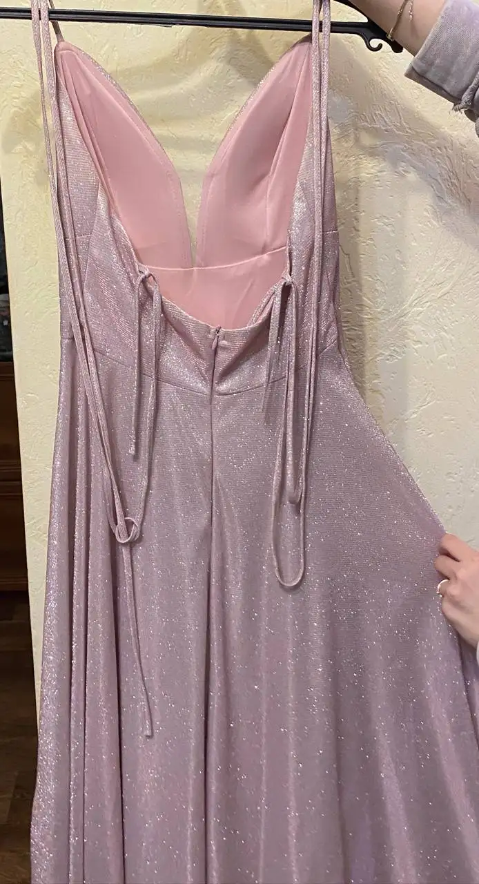 Продам выпускное платье размер 44 - Платья (Одежда) в Волгоград