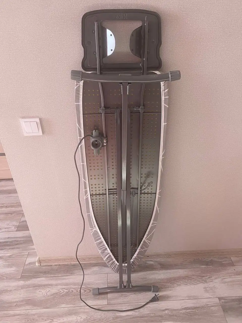 Продажа новой гладильной доски с дополнительными аксессуарами - Для дома и дачи в Волгоград