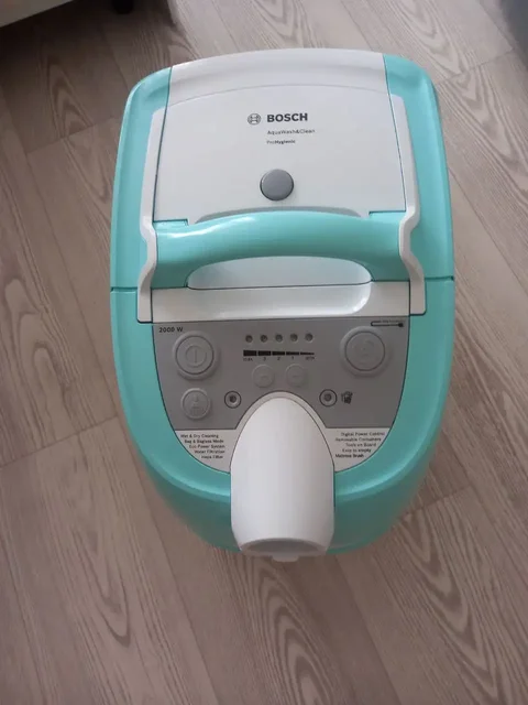 Продам моющий пылесос Bosch в отличном состоянии - Бытовая техника в Волгоград