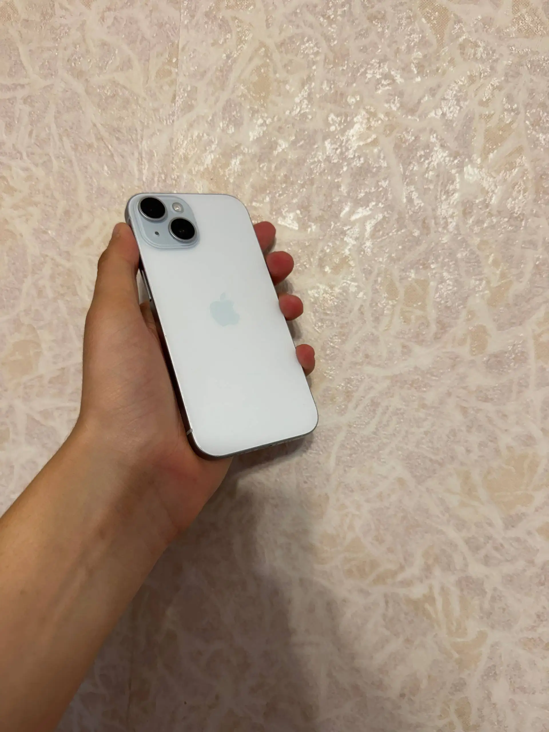 iPhone 15 128 ГБ (замена стекла, не работает приближение) - Смартфоны (Электроника) в Волгоград