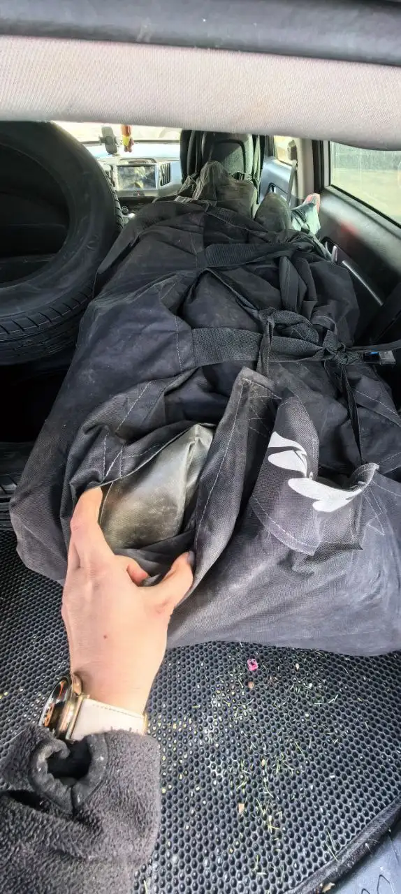 Резиновая лодка с веслами от семьи Гузевых - Барахолка в Волгоград