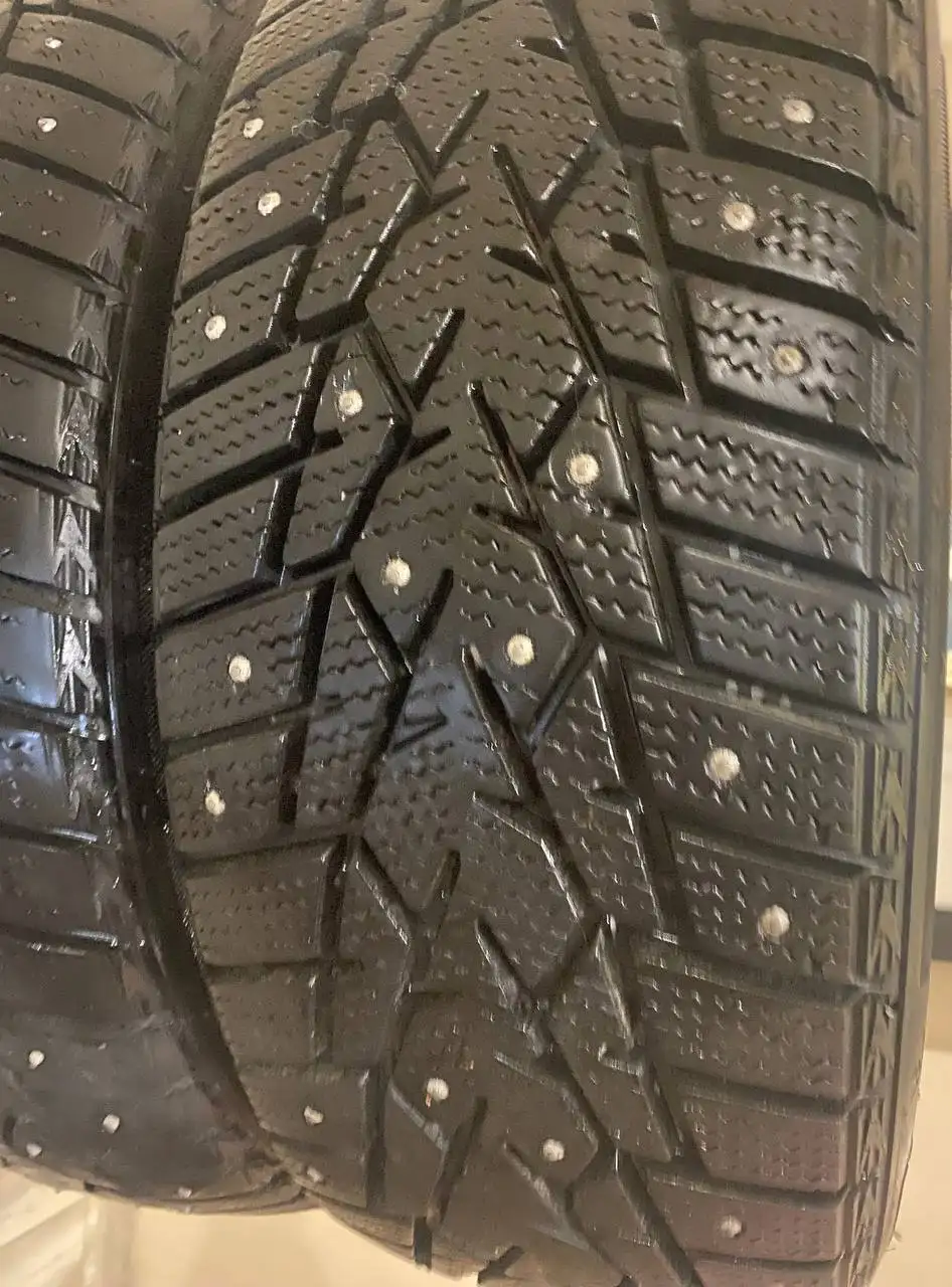 Продажа зимних шипованных шин Headway HW503 195/55 R16 87T - Шины и диски (Авто) в Волгоград