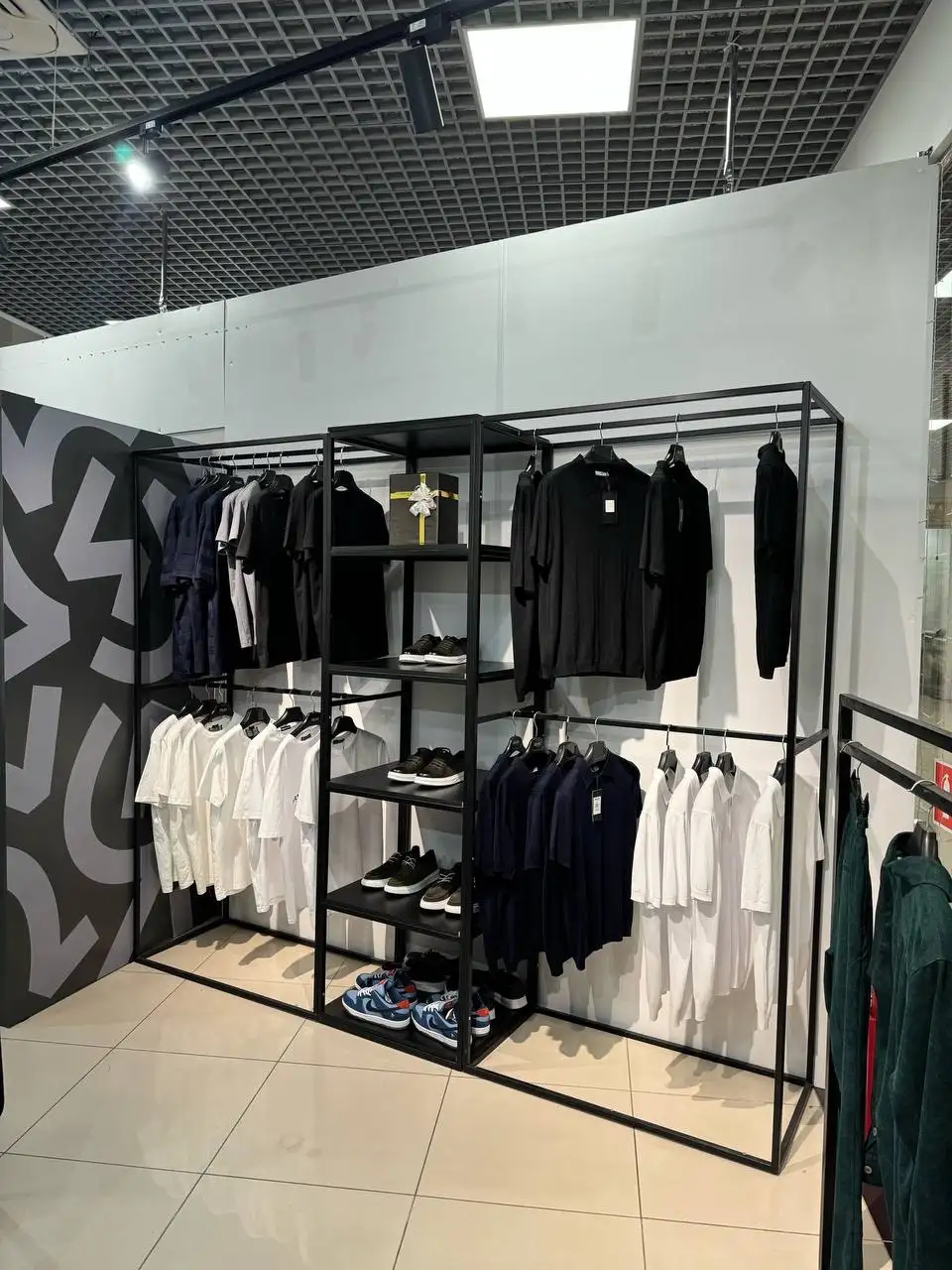 Продам рейл для одежды - Мебель и интерьер (Для дома и дачи) в Волгоград