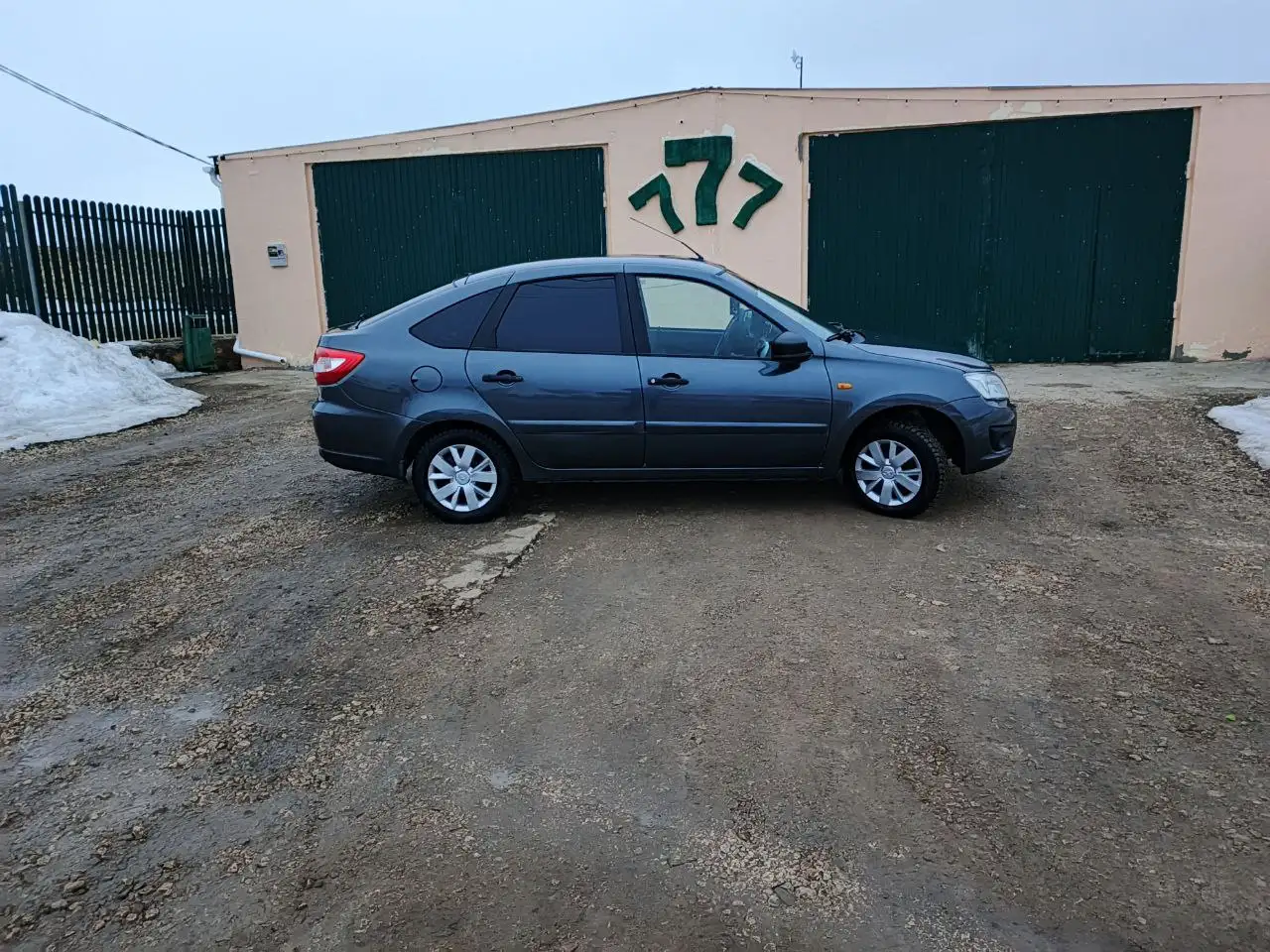 Продам Лада Гранта Лифтбек 2015 - Легковые автомобили (Авто) в Волгоград