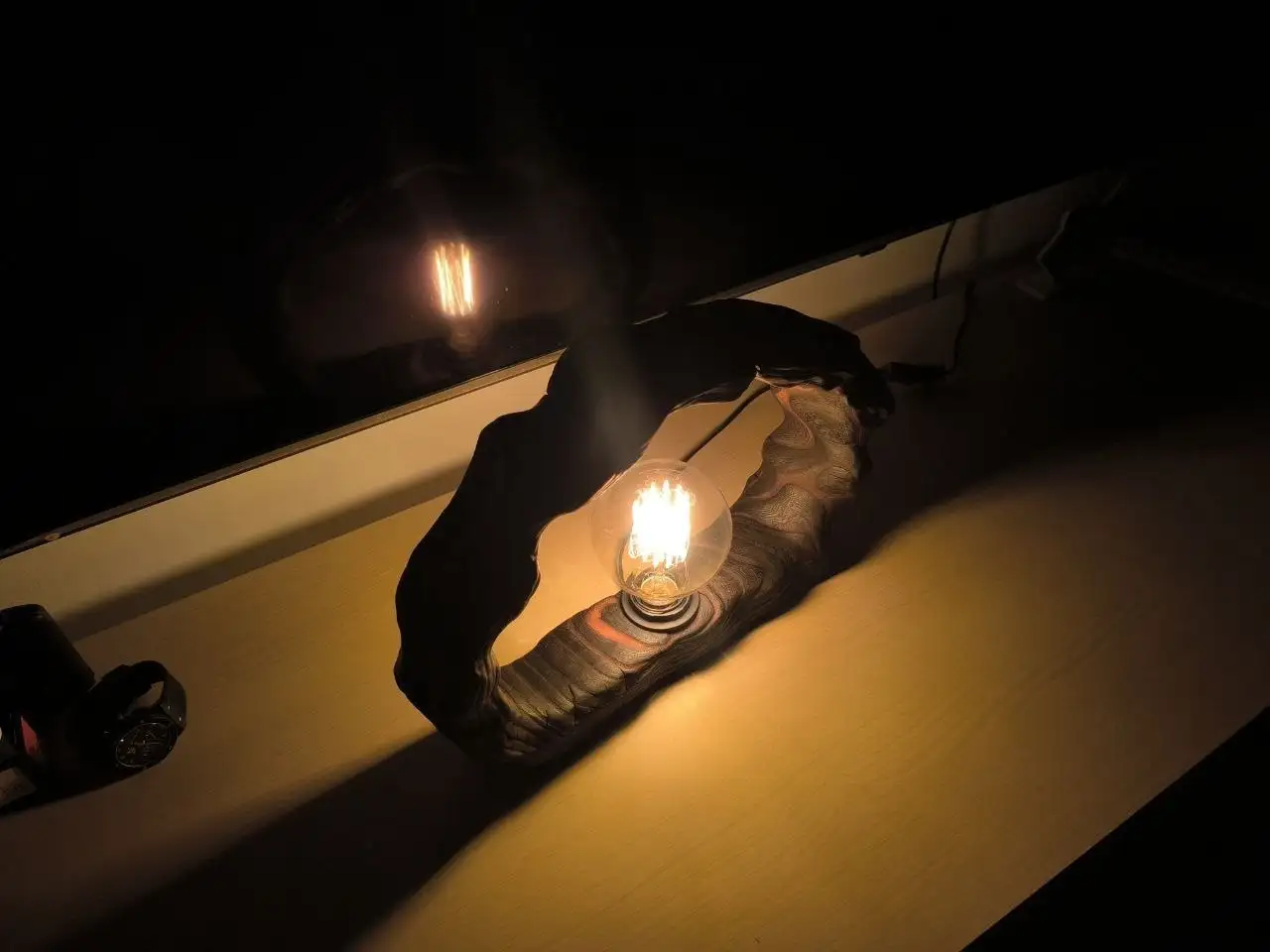 Настольный светильник из вяза с переключателем - Светильники (Для дома и дачи) в Волгоград