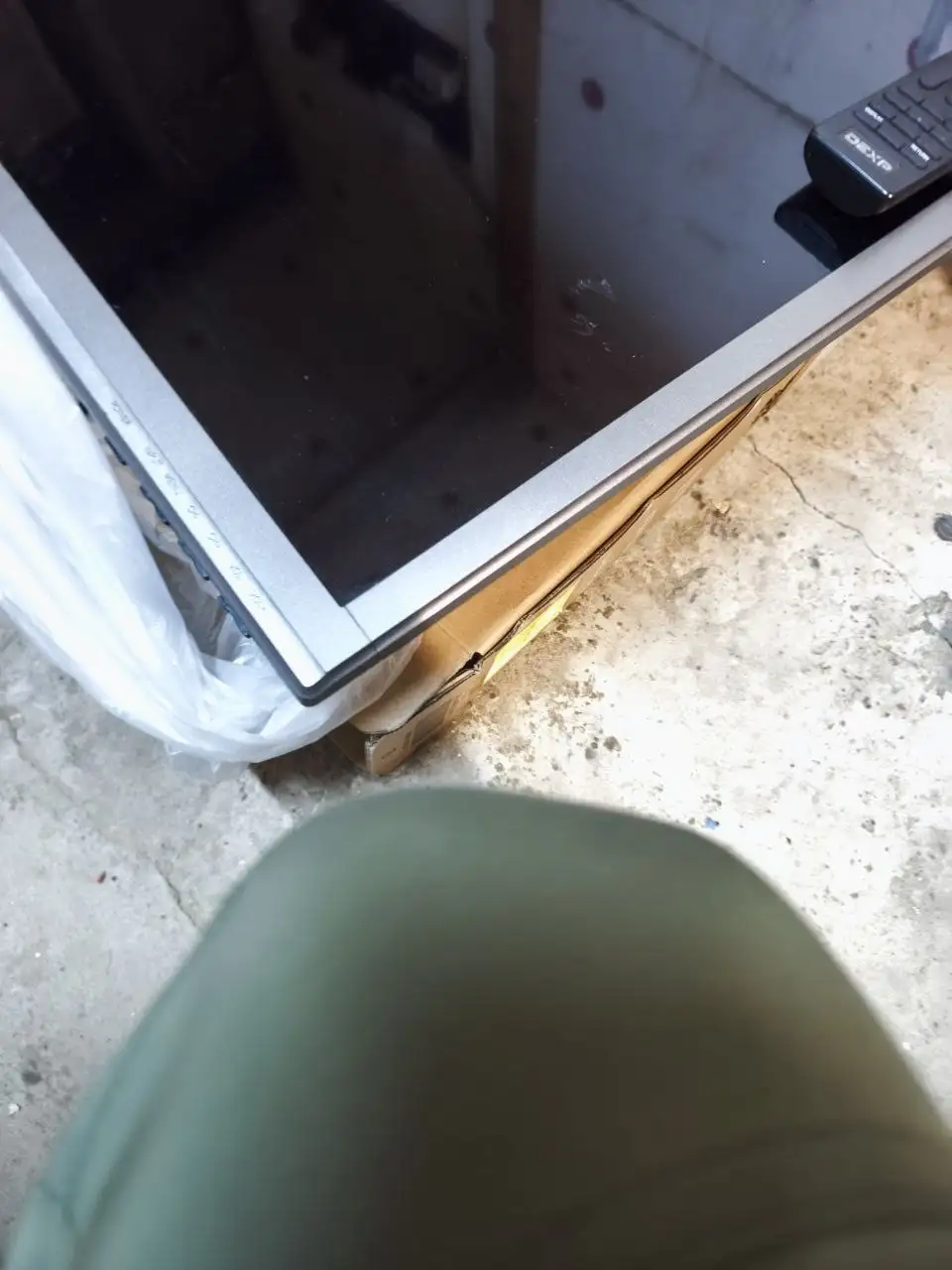 Продам 2 телевизора Dexp и Yuno - Телевизоры (Электроника) в Волгоград