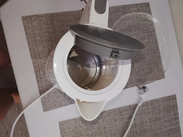 Электрический чайник как новый - Кухонная техника в Волгоград