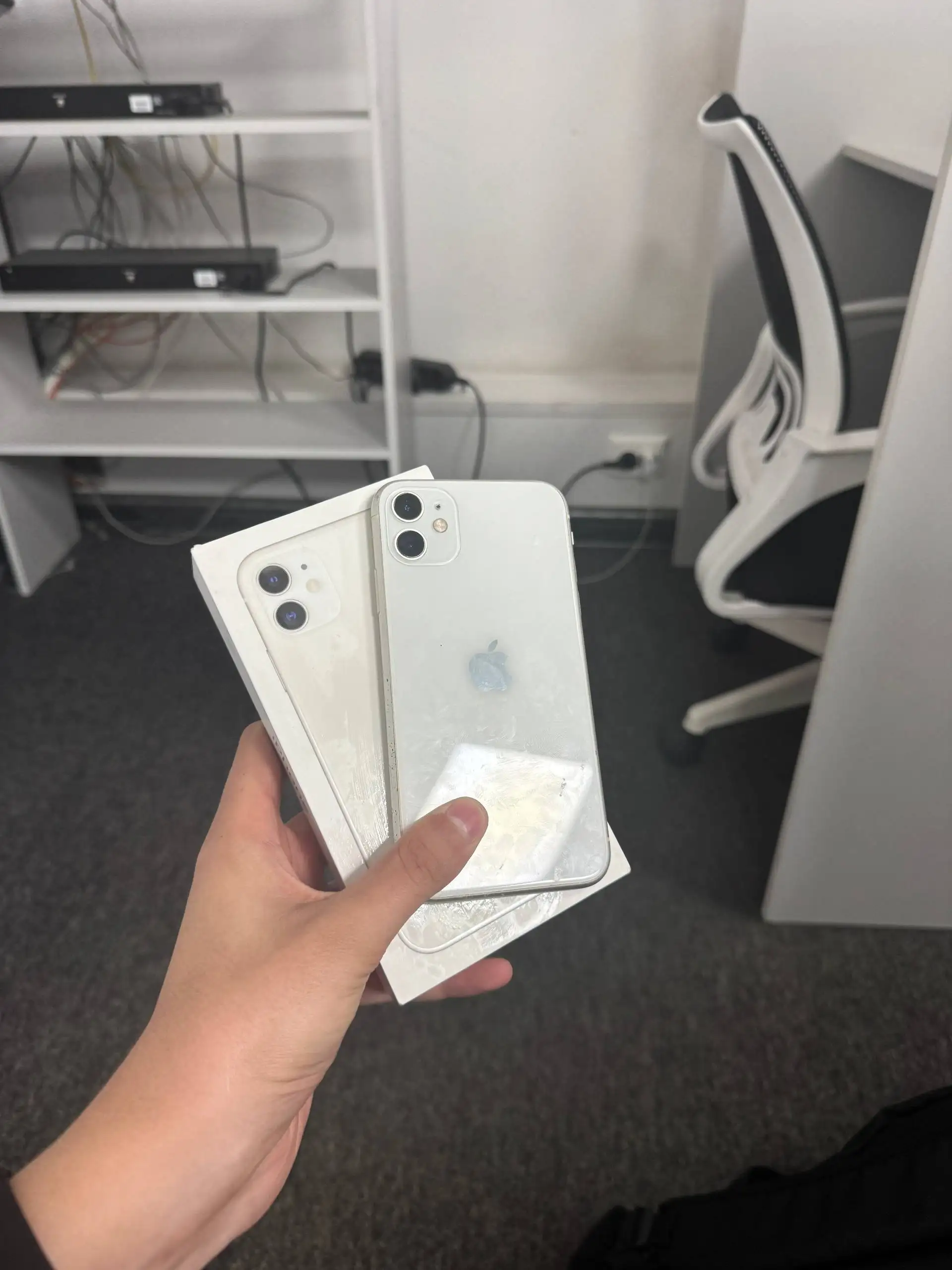 iPhone 11 64гб с заменой АКБ и дисплея - Смартфоны (Электроника) в Волгоград