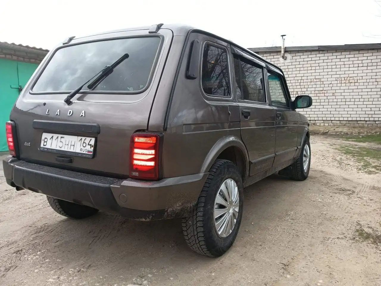 Продам Ниву 2131 в хорошем состоянии - LADA (Авто) в Жирновск