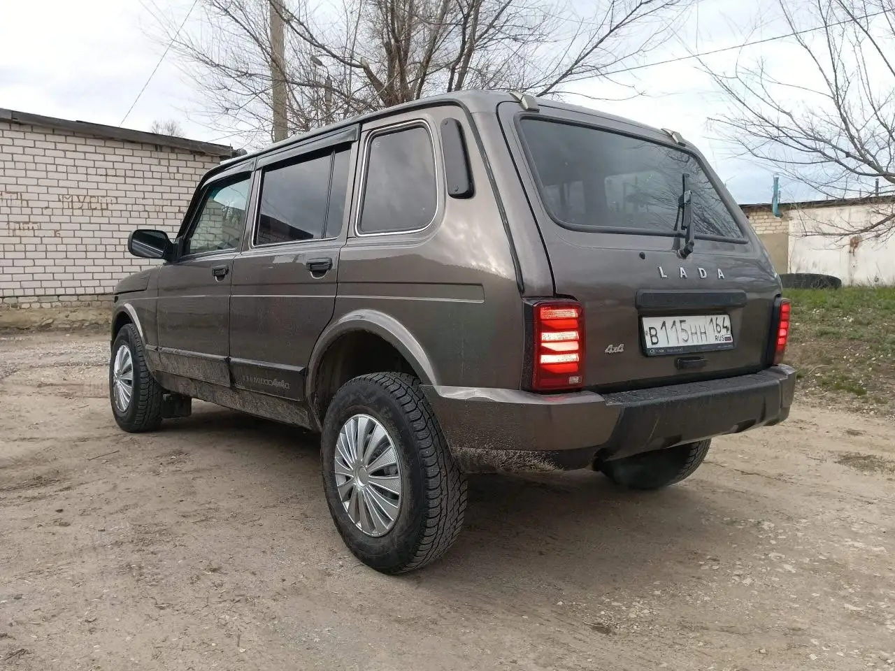 Продам Ниву 2131 в хорошем состоянии - LADA (Авто) в Жирновск