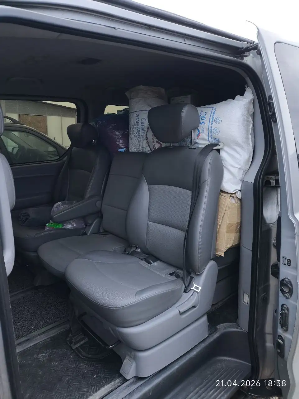 Услуги такси и доставки гуманитарной помощи - Транспортные услуги (Услуги) в Волгоград