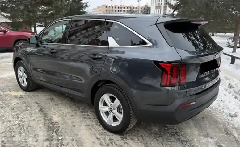 Kia Sorento 2021 года, 2.5 л, передний привод, 7 мест - Внедорожники и кроссоверы (Авто) в Балаково