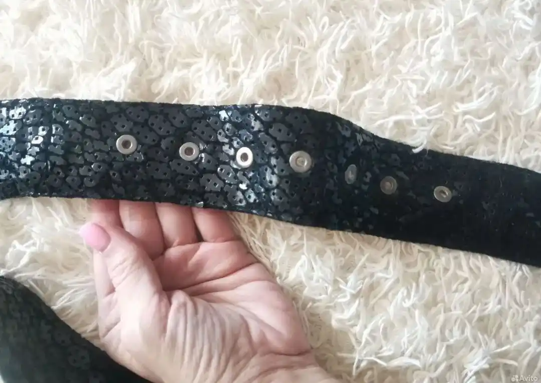 Ремень черный кожаный с пайетками