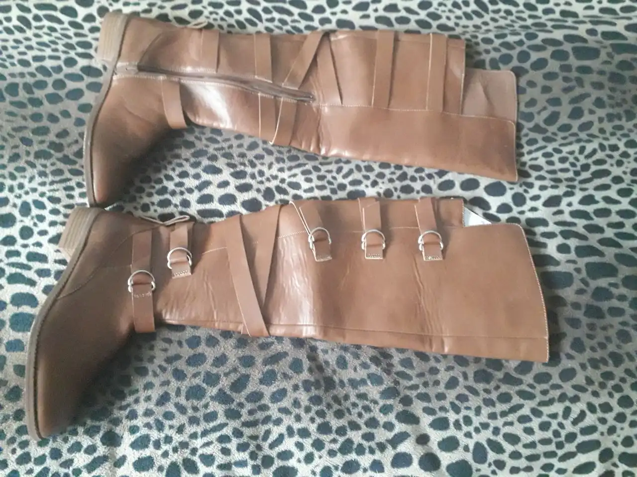 Продажа осенних ботфортов