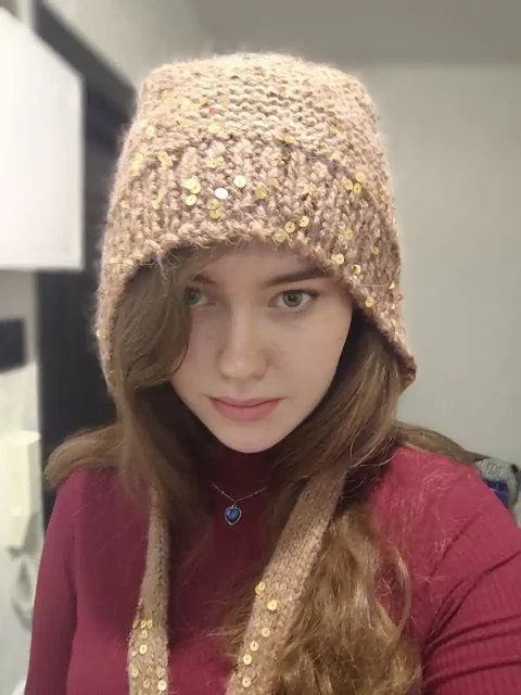 Вязаные шапки с ушками ручной работы - Одежда в Москва