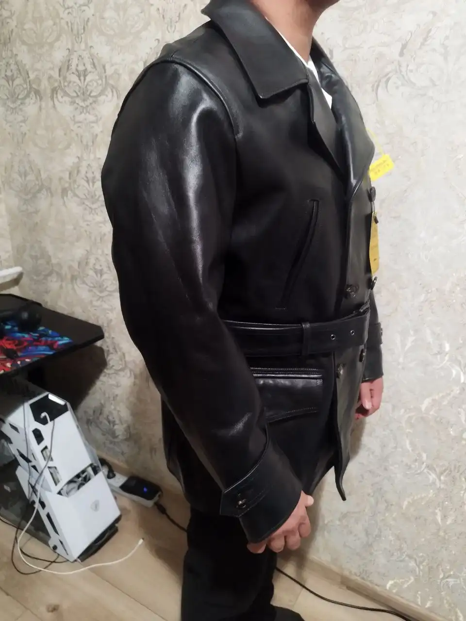 Продажа нового тренча из конской кожи