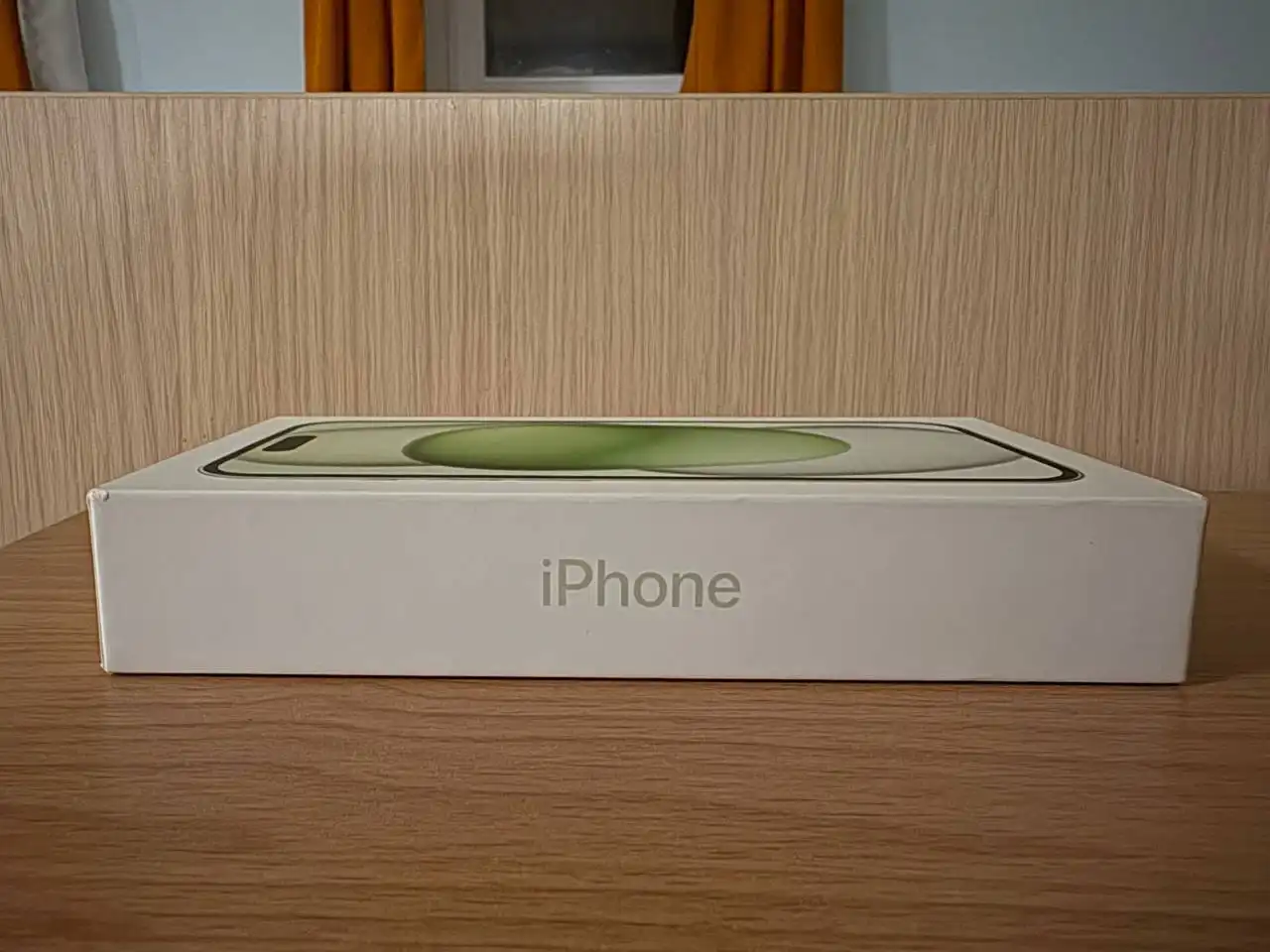 Продам коробку от iPhone 15