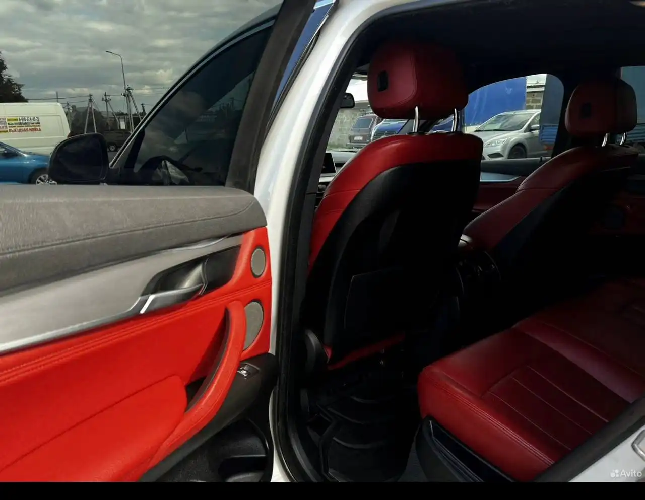 Продам БМВ Х6 2015 года