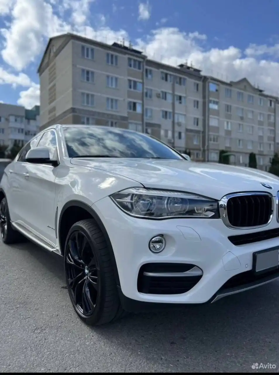 Продам БМВ Х6 2015 года