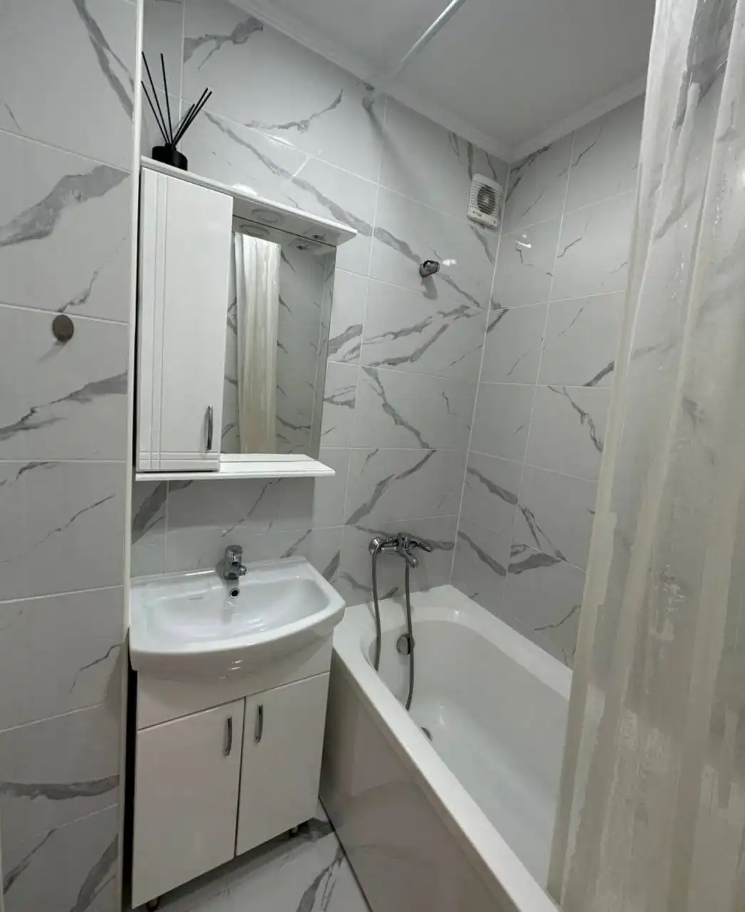 Сдается 2-комнатная квартира на длительный срок