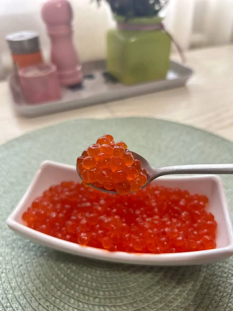 Свежее поступление камчатской икры и консервов