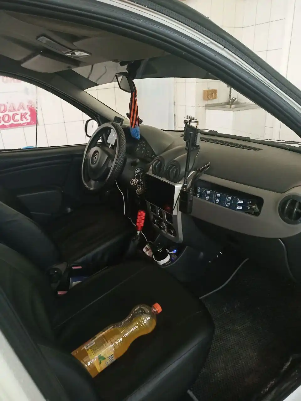 Продам автомобиль 11 года с мотором 1.4 бензин