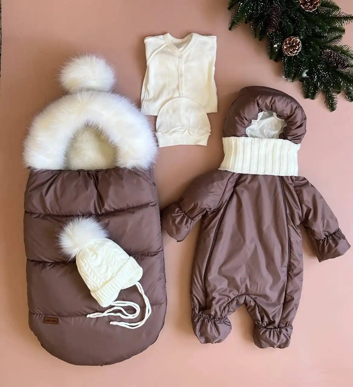 Зимний комплект на выписку для малышей 0-6 месяцев