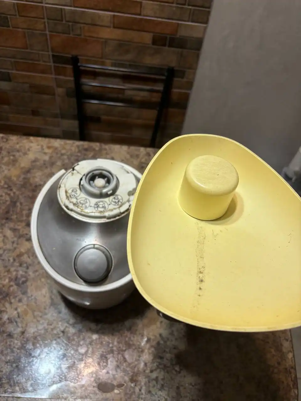 Мясорубка Philips отдам даром - Кухонная техника (Барахолка) в Белгород