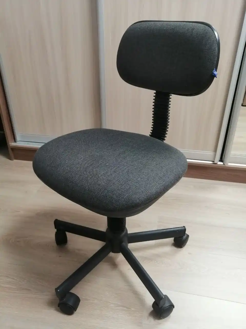 Стул для мастера услуг красоты, школьника