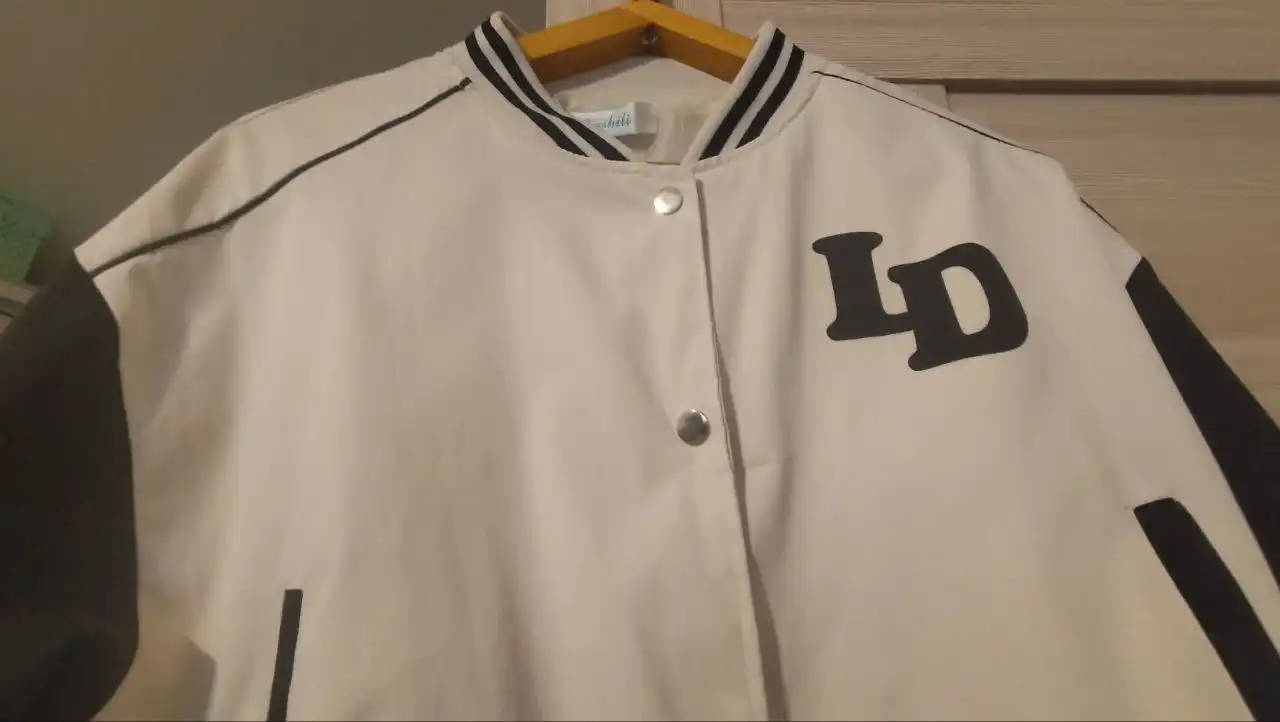 Стильный и практичный бомбер