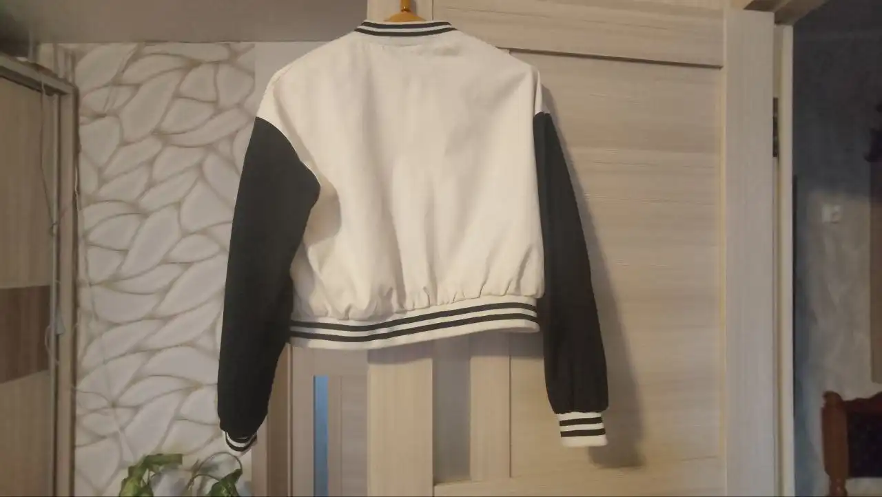 Стильный и практичный бомбер