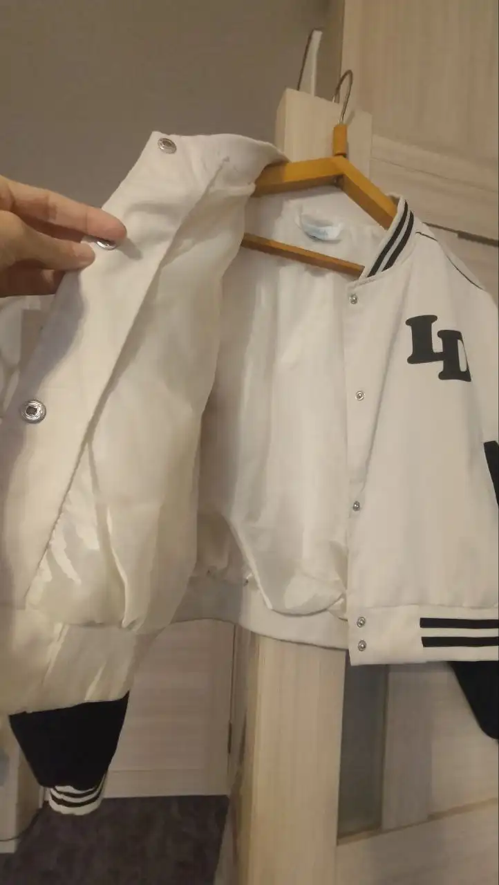 Стильный и практичный бомбер