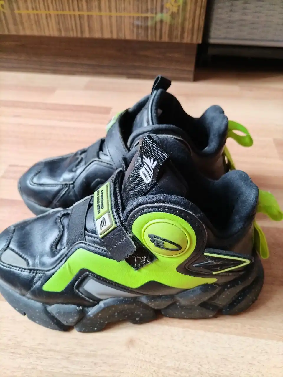 Продажа осенних утеплённых ботинок для мальчика