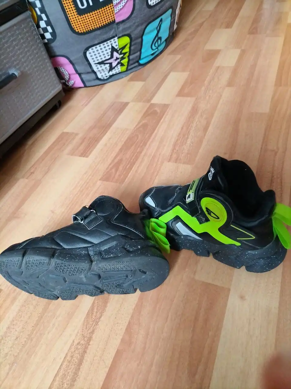 Продажа осенних утеплённых ботинок для мальчика