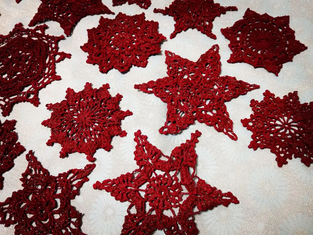 Набор рельефных снежинок ручной работы