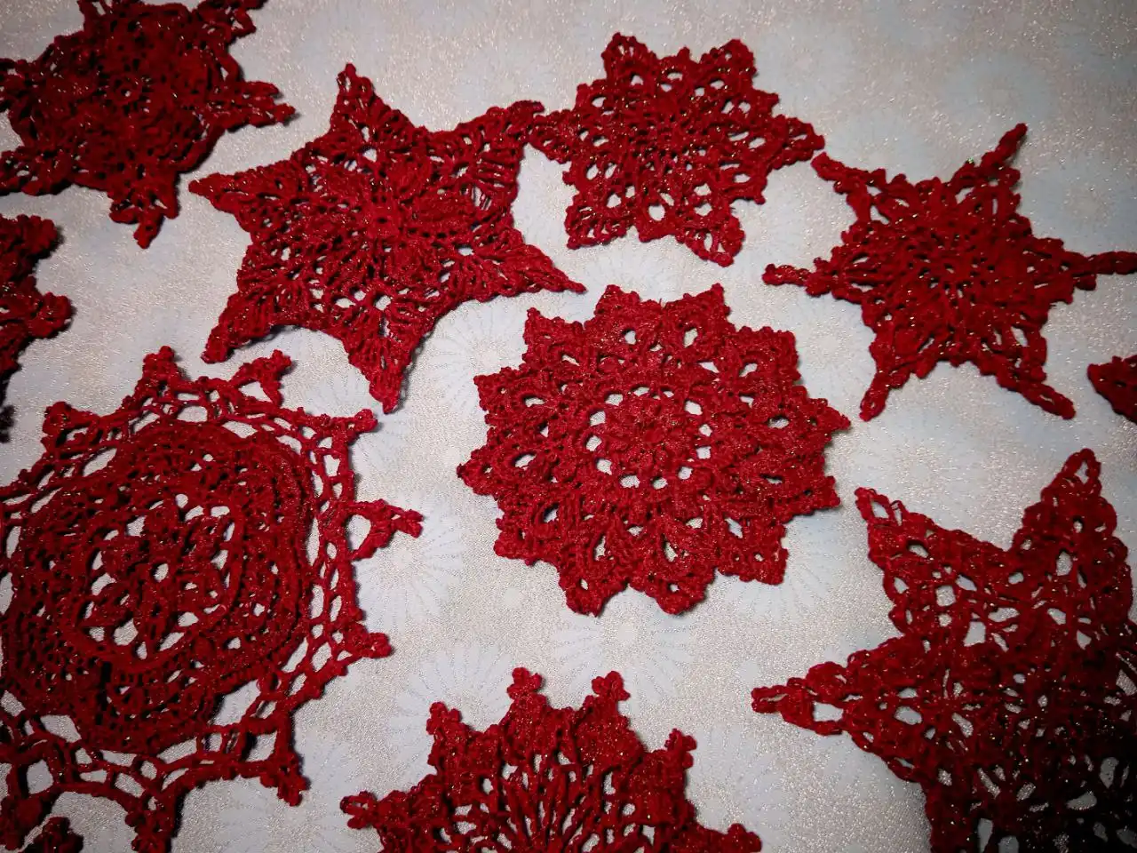 Набор рельефных снежинок ручной работы