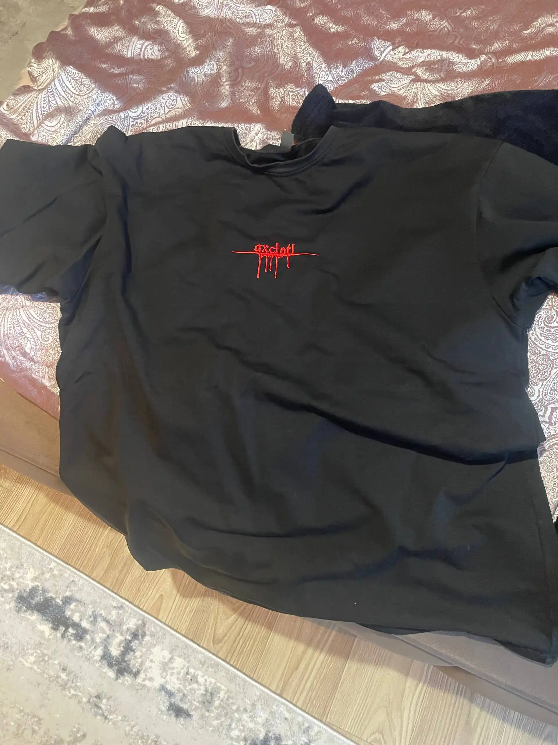 Продажа кофты BLADNES и футболки AXOLOTL в Белгороде