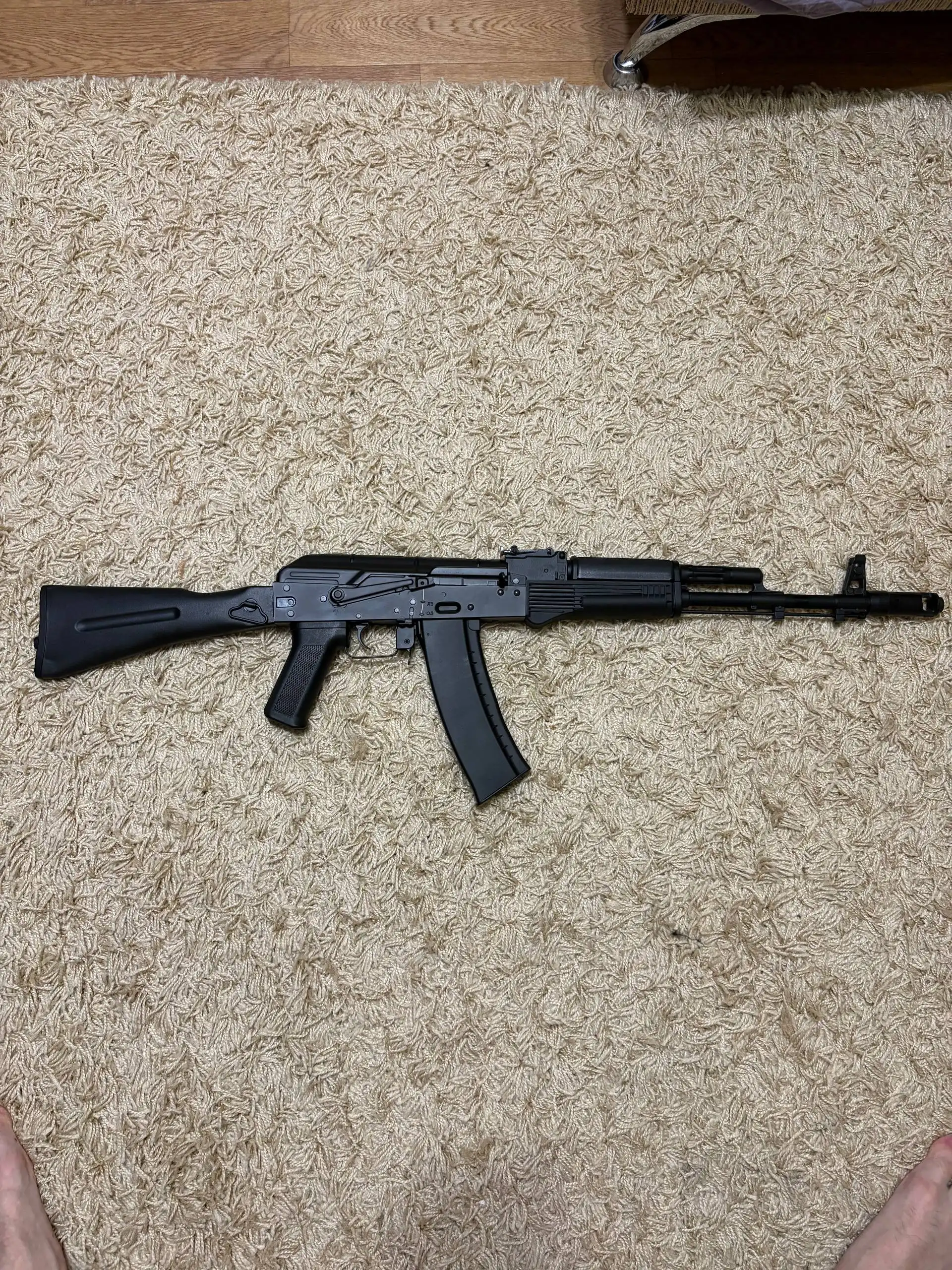 Продам страйкбольный привод АК-74 с шариками